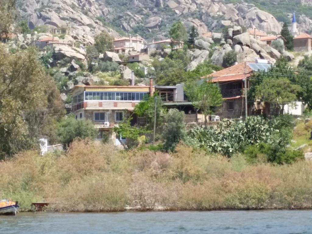 Selenes Pansiyon Kapikiri Exteriör bild