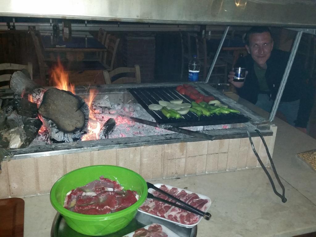 Selenes Pansiyon Kapikiri Exteriör bild